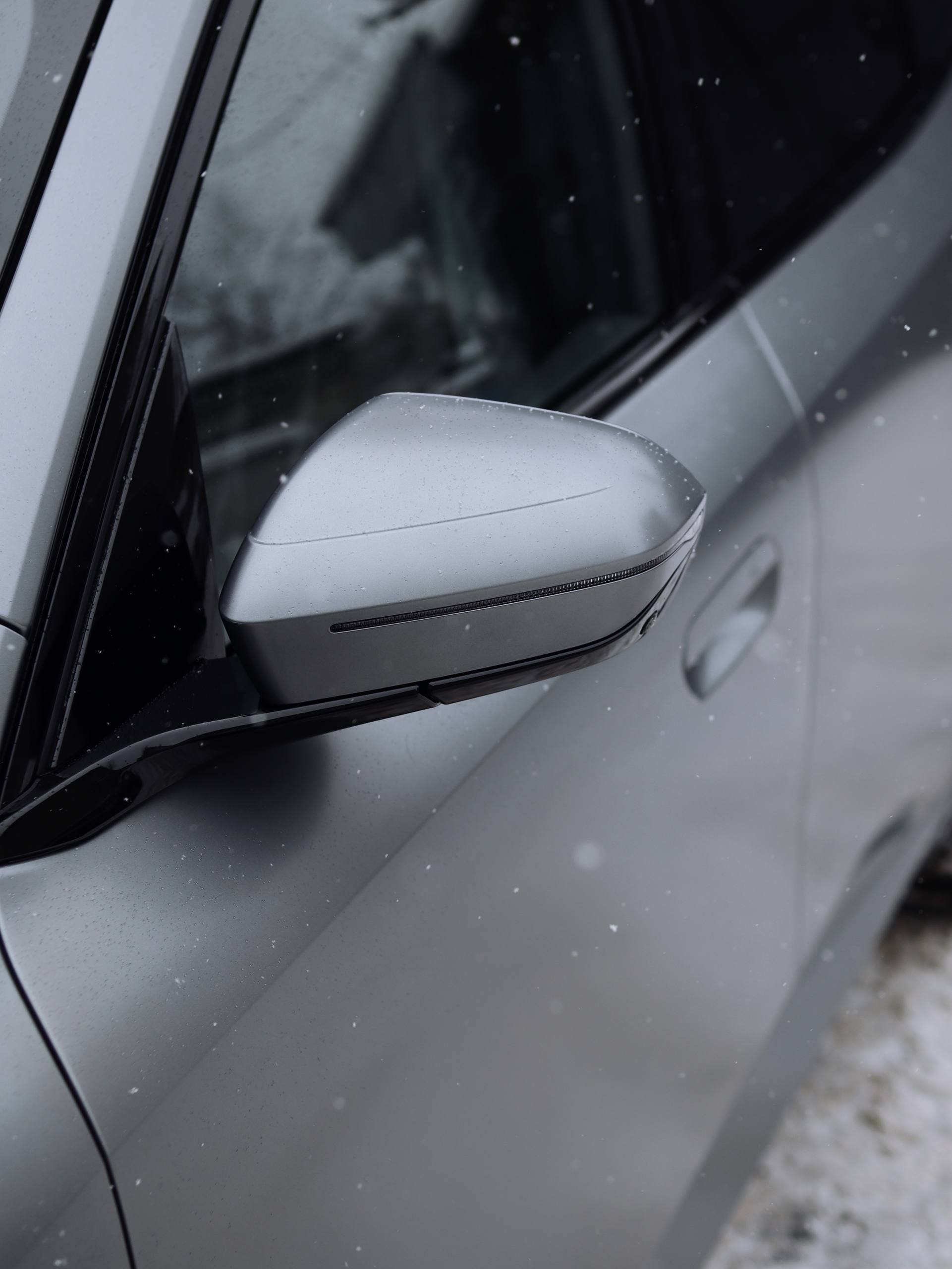 oklejka-bmw-x7-poliuretanovoj-plenkoj_1